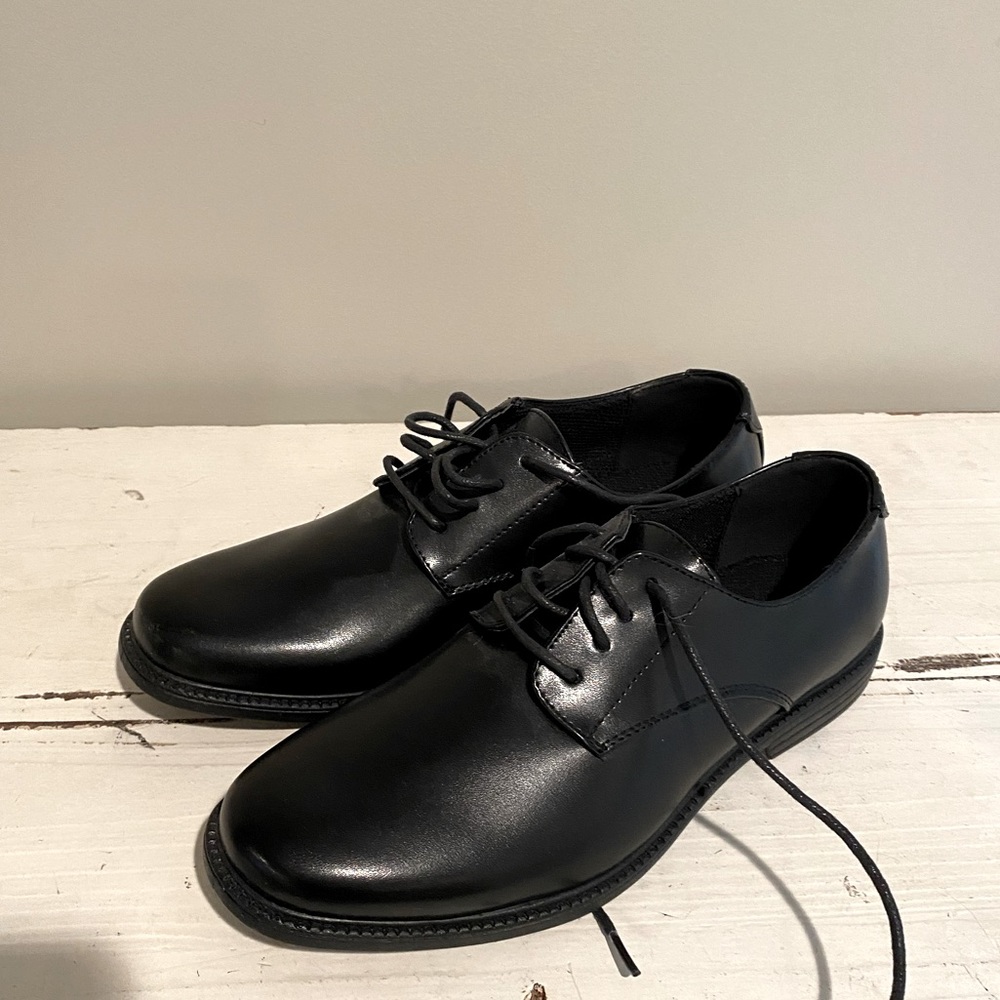 Hunters Bay men’s/boys dress shoe